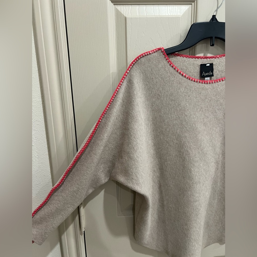 Aaeda tan & hot pink sweater